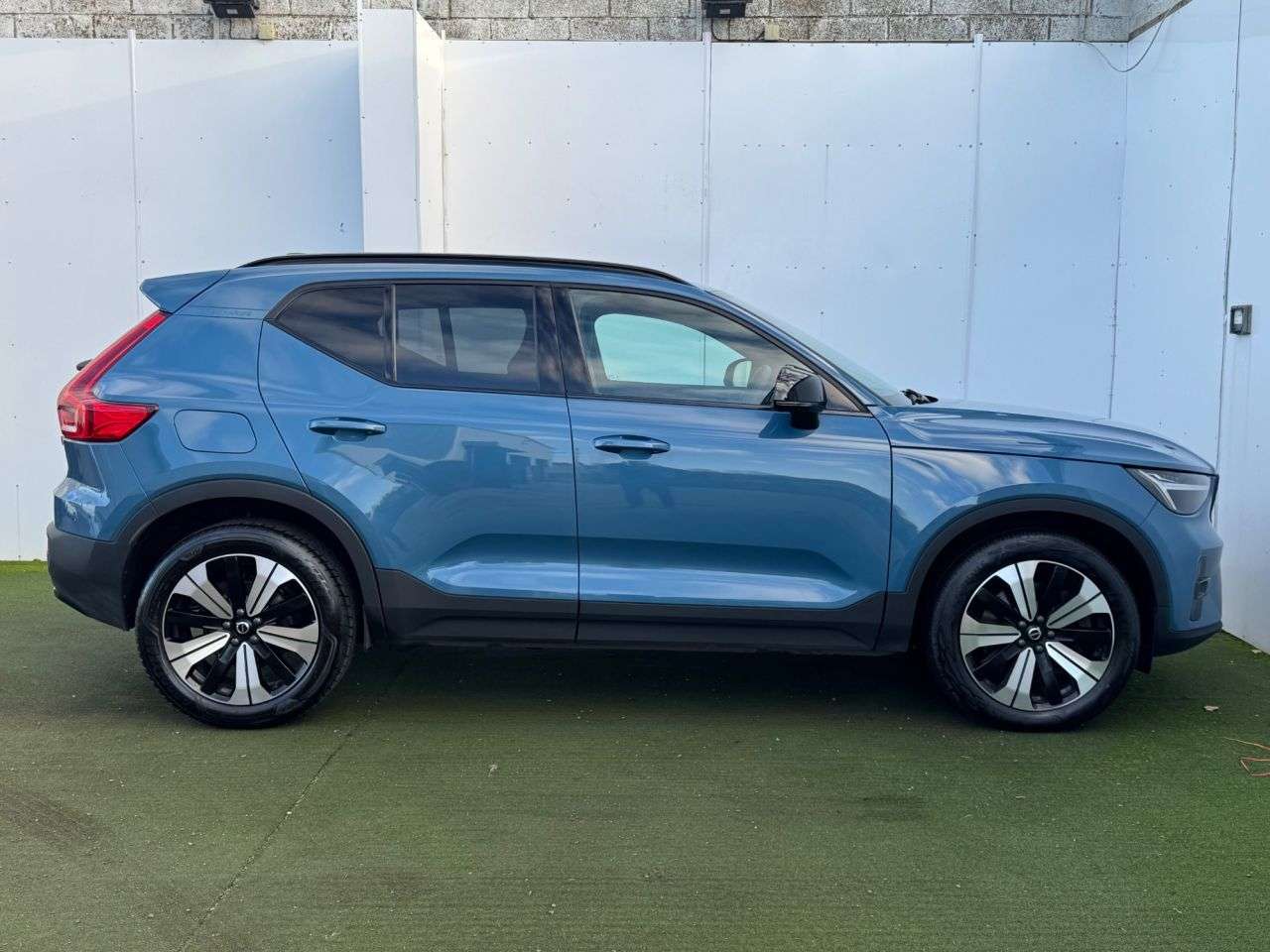 2022 VOLVO XC40 2022 VOLVO XC40