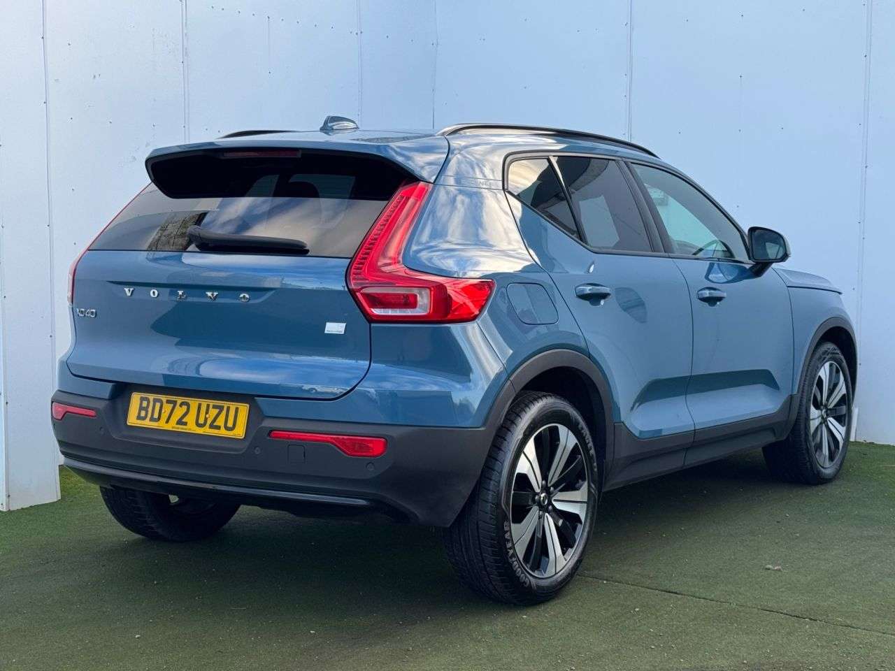 2022 VOLVO XC40 2022 VOLVO XC40