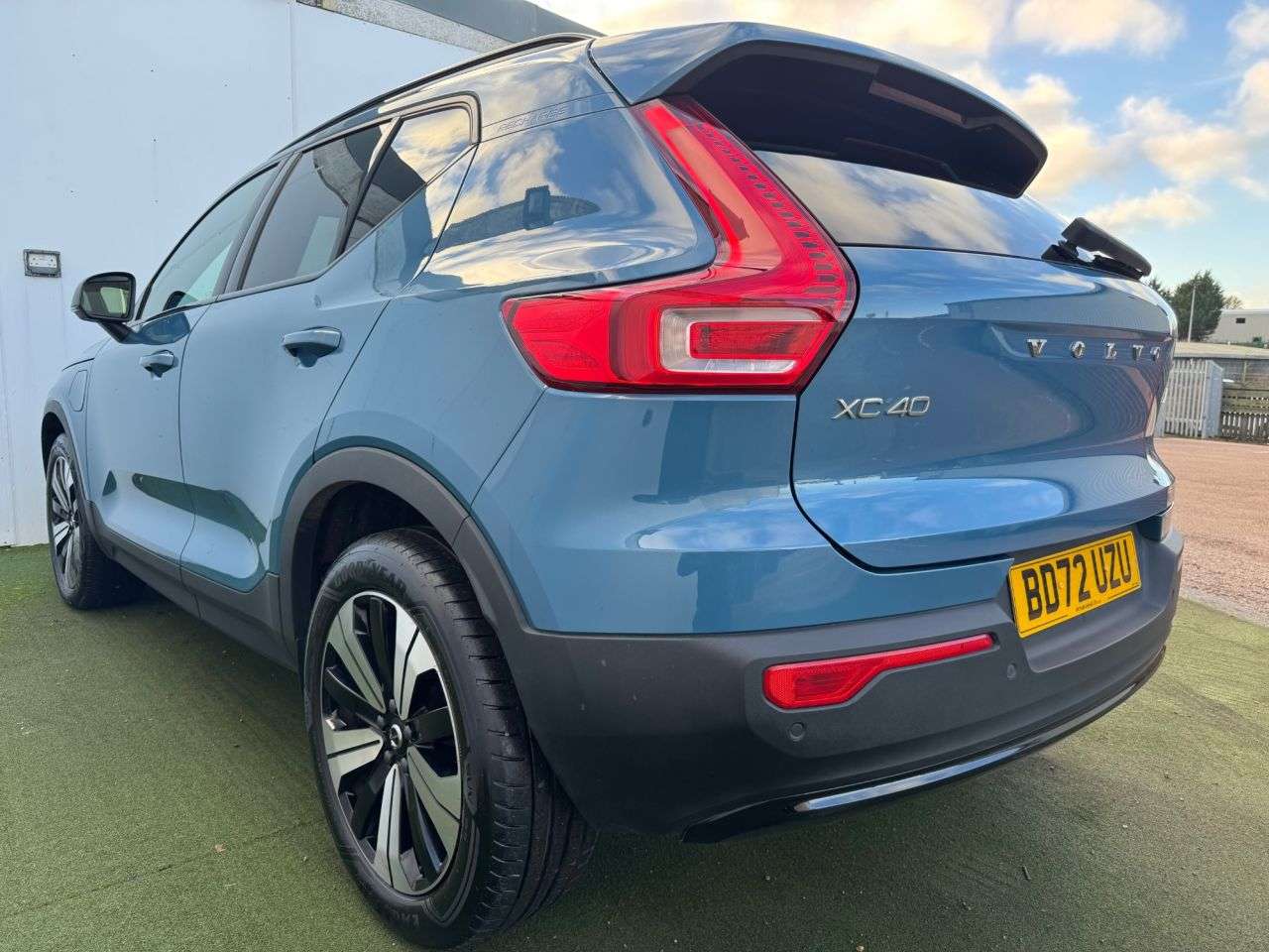 2022 VOLVO XC40 2022 VOLVO XC40