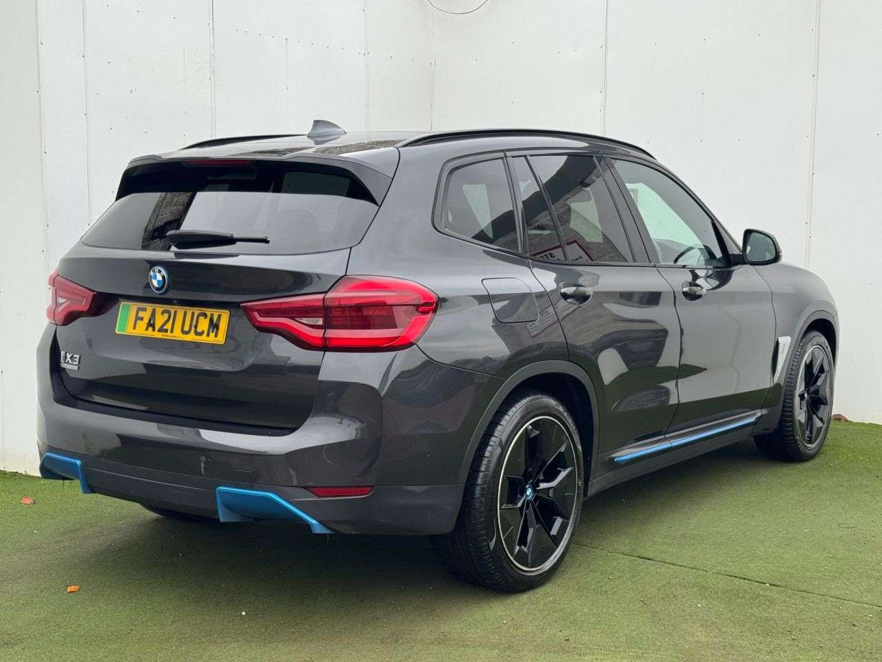 A 2021 BMW IX3 80kWh Premier Edition SUV 5dr Electric Auto (286 ps) A 2021 BMW IX3 80kWh Premier Edition SUV 5dr Electric Auto (286 ps)