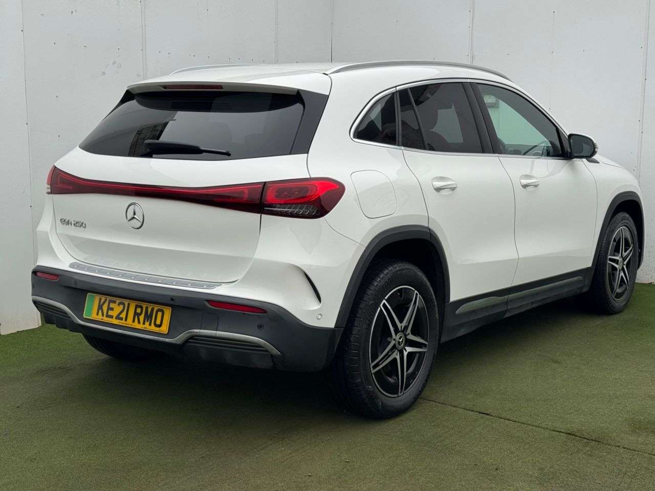 A 2021 MERCEDES-BENZ EQA EQA 250 66.5kWh AMG Line SUV 5dr Electric Auto (190 ps) A 2021 MERCEDES-BENZ EQA EQA 250 66.5kWh AMG Line SUV 5dr Electric Auto (190 ps)
