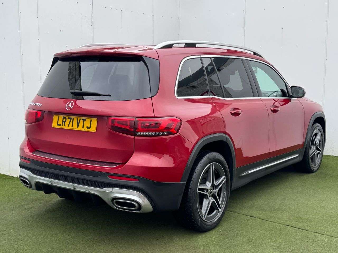 A 2021 MERCEDES-BENZ GLB 2.0 GLB200d AMG Line SUV 5dr Diesel 8G-DCT Euro 6 (s/s) (150 ps) A 2021 MERCEDES-BENZ GLB 2.0 GLB200d AMG Line SUV 5dr Diesel 8G-DCT Euro 6 (s/s) (150 ps)