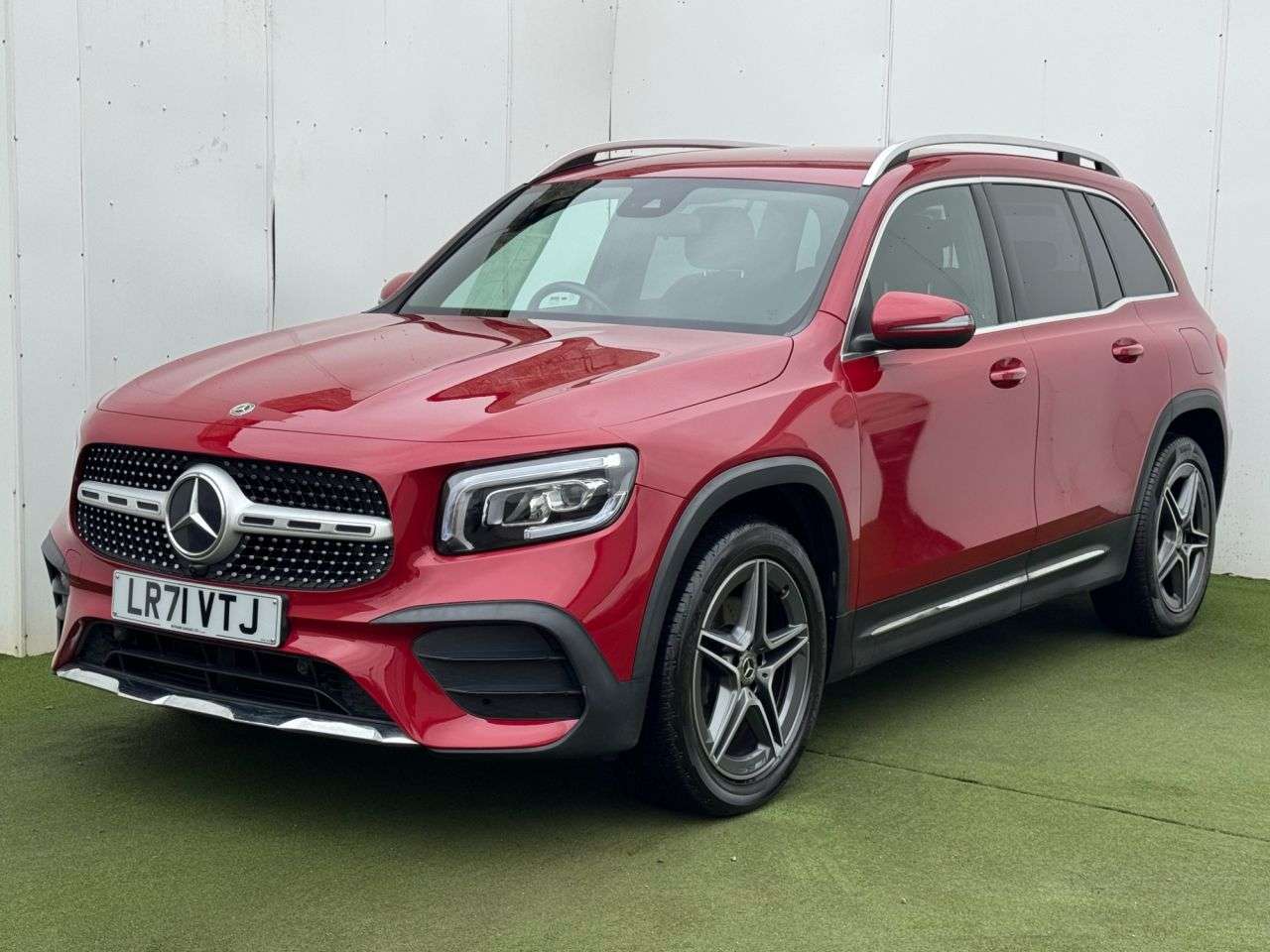 A 2021 MERCEDES-BENZ GLB 2.0 GLB200d AMG Line SUV 5dr Diesel 8G-DCT Euro 6 (s/s) (150 ps) A 2021 MERCEDES-BENZ GLB 2.0 GLB200d AMG Line SUV 5dr Diesel 8G-DCT Euro 6 (s/s) (150 ps)