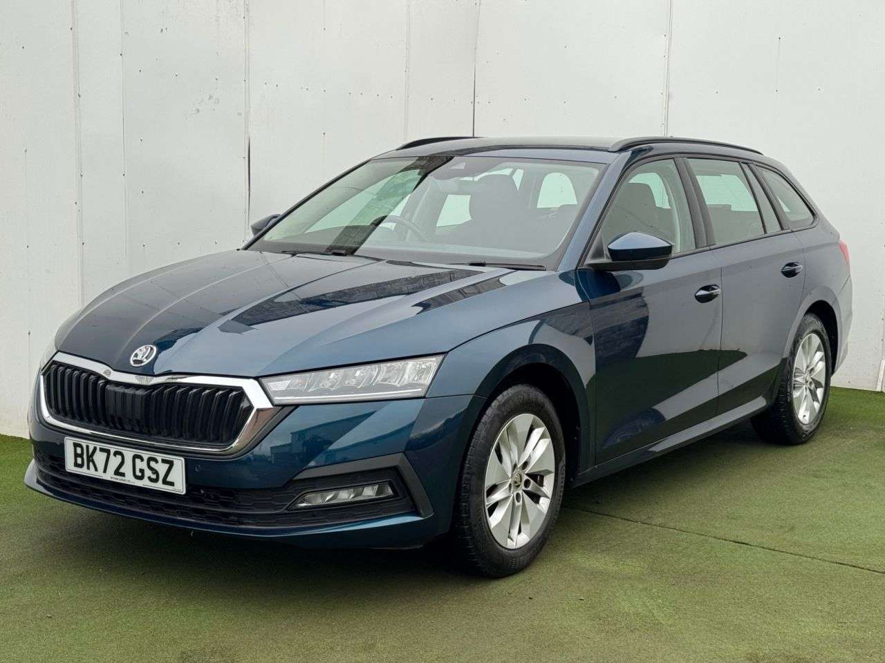 A 0 SKODA OCTAVIA 2.0 TDI SE Technology Estate 5dr Diesel DSG Euro 6 (s/s) (116 ps) A 0 SKODA OCTAVIA 2.0 TDI SE Technology Estate 5dr Diesel DSG Euro 6 (s/s) (116 ps)