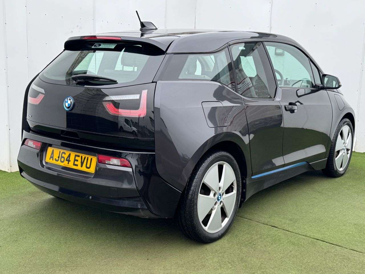 A 2015 BMW I3 Hatchback 5dr Petrol Plug-in Hybrid Auto Euro 6 (s/s) (Range Extender) (170 A 2015 BMW I3 Hatchback 5dr Petrol Plug-in Hybrid Auto Euro 6 (s/s) (Range Extender) (170