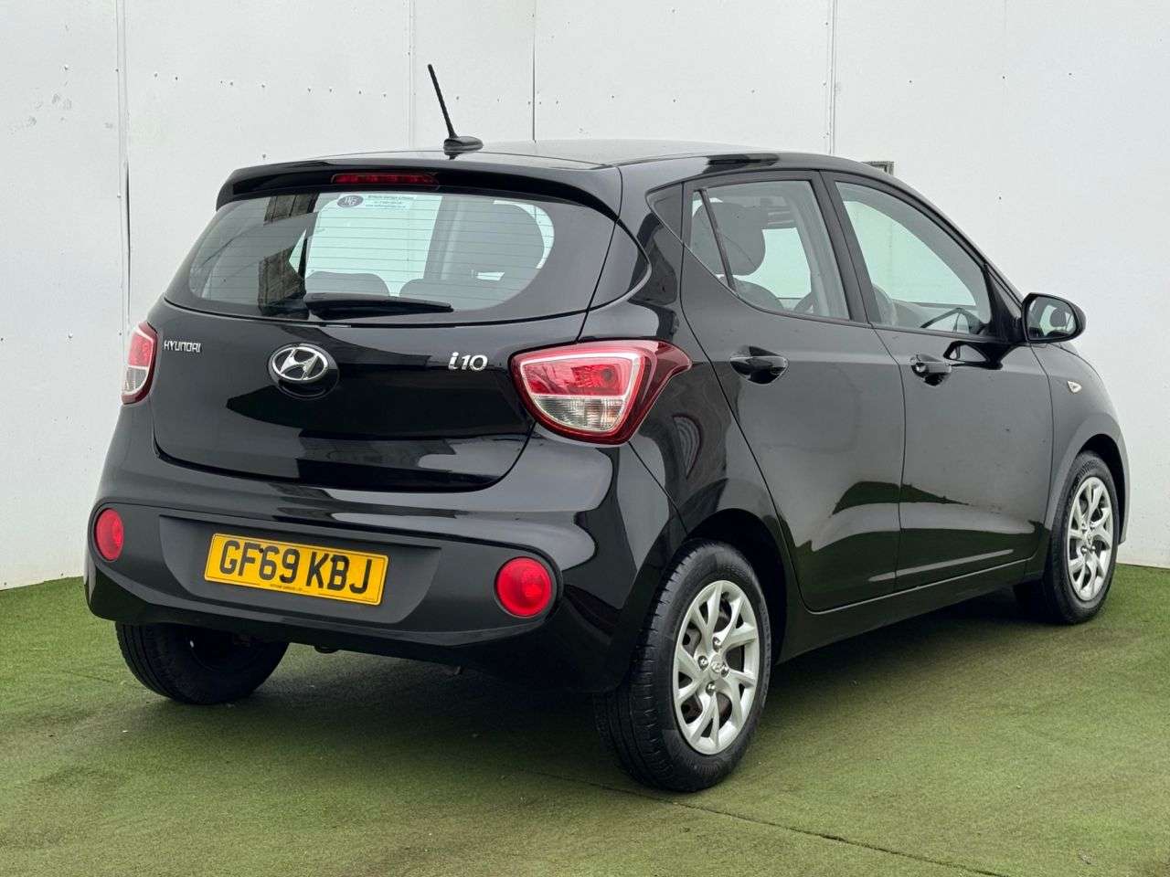 A 2019 HYUNDAI I10 1.2 SE Hatchback 5dr Petrol Manual Euro 6 (87 ps) A 2019 HYUNDAI I10 1.2 SE Hatchback 5dr Petrol Manual Euro 6 (87 ps)