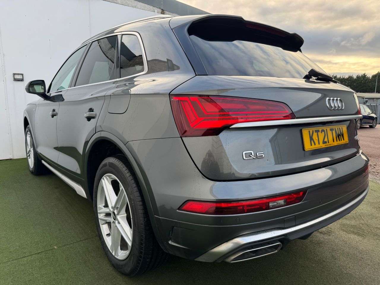 2021 AUDI Q5 2021 AUDI Q5