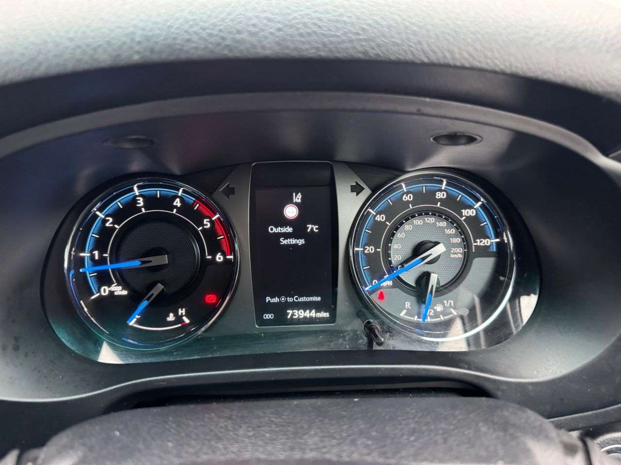 2021 TOYOTA HI-LUX 2021 TOYOTA HI-LUX