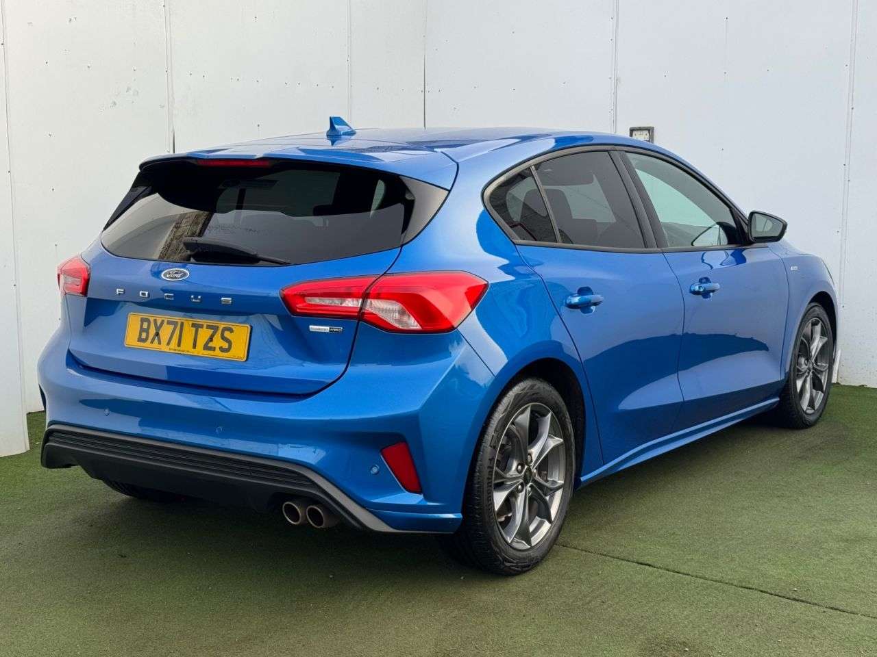 A 2021 FORD FOCUS 1.0T EcoBoost ST-Line Edition Hatchback 5dr Petrol Manual Euro 6 (s/s) (125 A 2021 FORD FOCUS 1.0T EcoBoost ST-Line Edition Hatchback 5dr Petrol Manual Euro 6 (s/s) (125