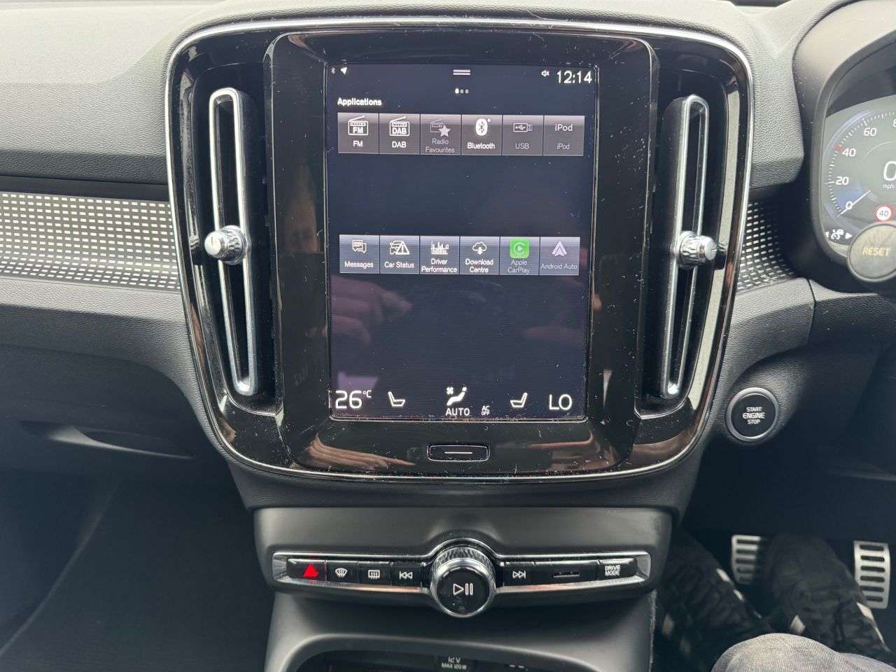 2022 VOLVO XC40 2022 VOLVO XC40