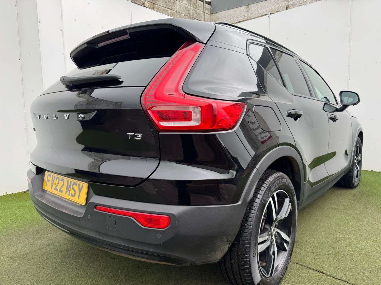 2022 VOLVO XC40 2022 VOLVO XC40