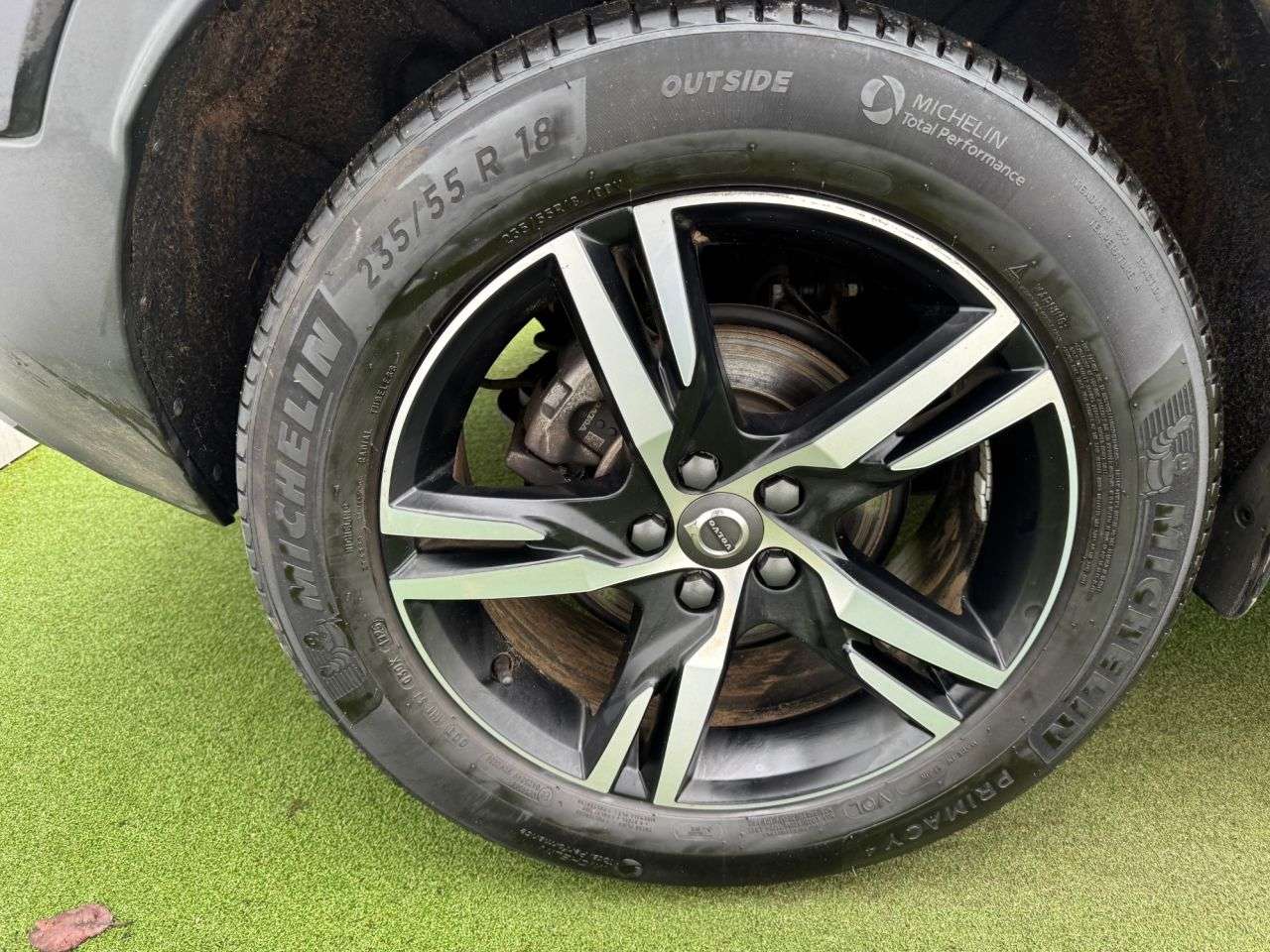 2022 VOLVO XC40 2022 VOLVO XC40