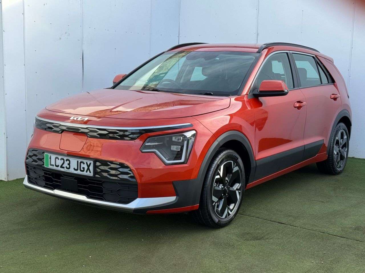 A 2023 KIA NIRO 64.8kWh 2 SUV 5dr Electric Auto (201 bhp) A 2023 KIA NIRO 64.8kWh 2 SUV 5dr Electric Auto (201 bhp)