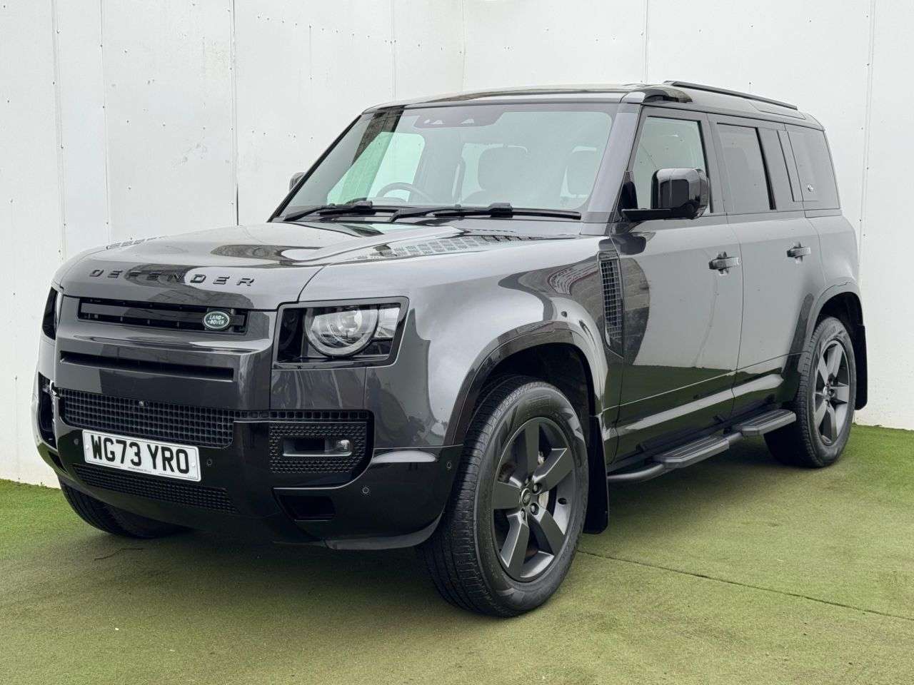 A 2023 LAND ROVER DEFENDER 3.0 D300 MHEV X-Dynamic HSE SUV 5dr Diesel Auto 4WD Euro 6 (s/s) (300 ps) A 2023 LAND ROVER DEFENDER 3.0 D300 MHEV X-Dynamic HSE SUV 5dr Diesel Auto 4WD Euro 6 (s/s) (300 ps)