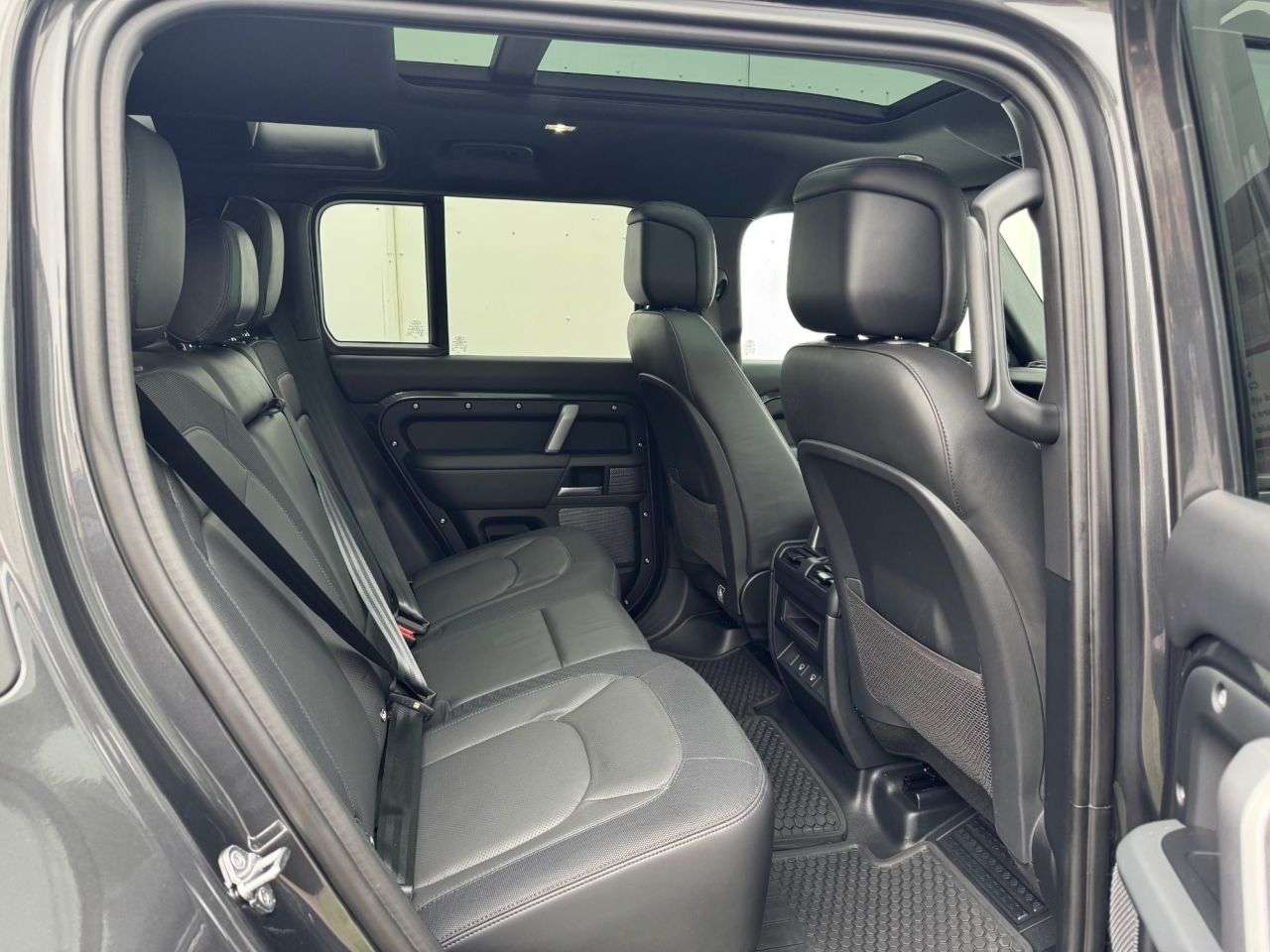 2023 LAND ROVER DEFENDER 2023 LAND ROVER DEFENDER