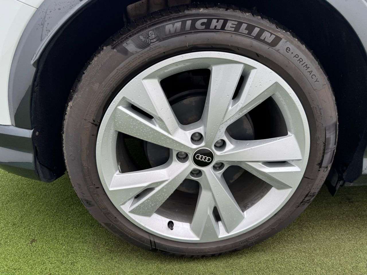 2021 AUDI Q4 E-TRON 2021 AUDI Q4 E-TRON