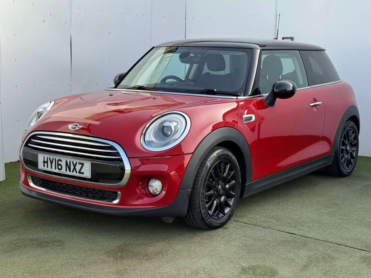 A 2016 MINI HATCH 1.5 Cooper Hatchback 3dr Petrol Auto Euro 6 (s/s) (136 ps) A 2016 MINI HATCH 1.5 Cooper Hatchback 3dr Petrol Auto Euro 6 (s/s) (136 ps)