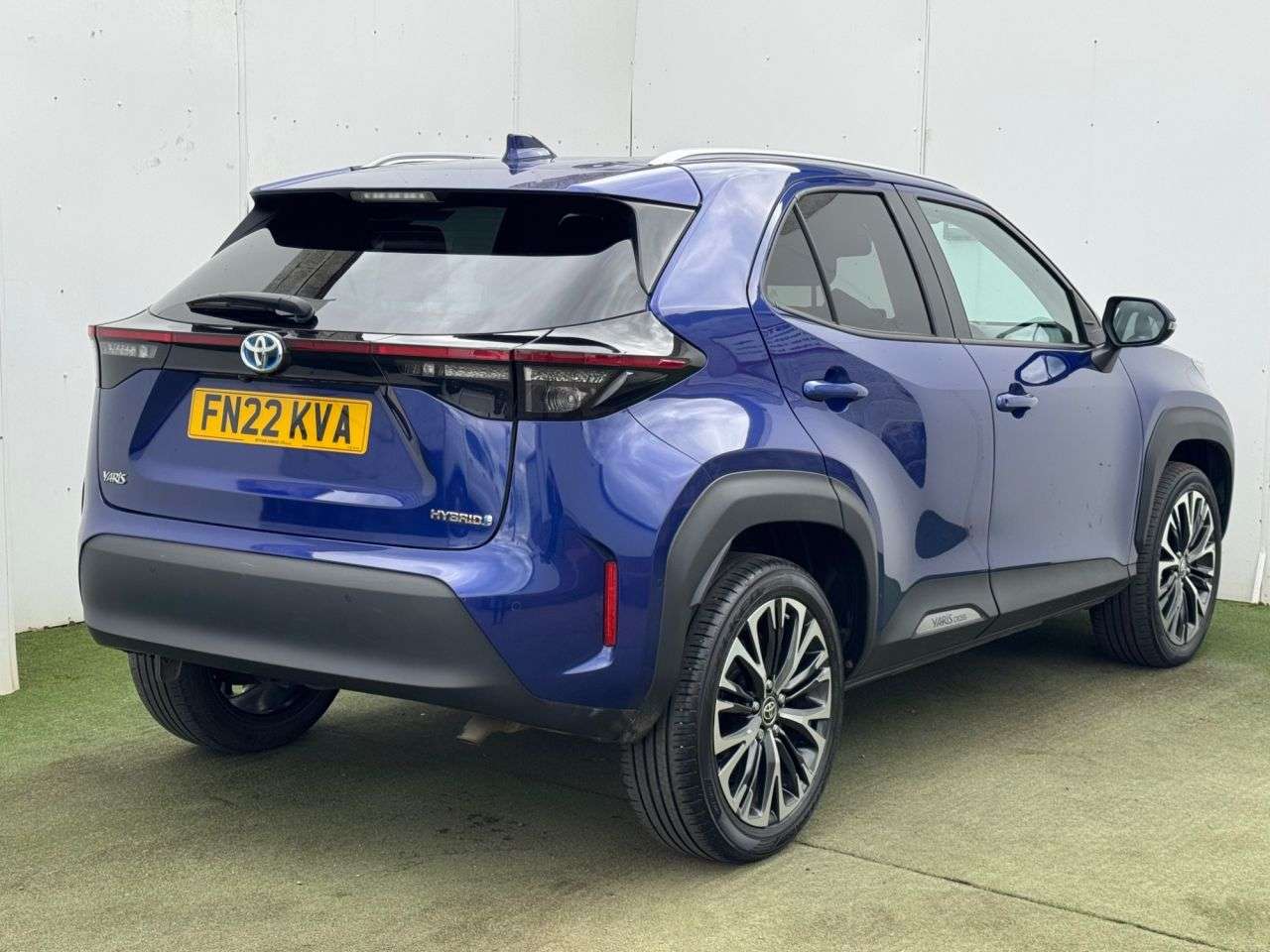 A 2022 TOYOTA YARIS CROSS 1.5 VVT-h Excel SUV 5dr Petrol Hybrid E-CVT Euro 6 (s/s) (116 ps) A 2022 TOYOTA YARIS CROSS 1.5 VVT-h Excel SUV 5dr Petrol Hybrid E-CVT Euro 6 (s/s) (116 ps)