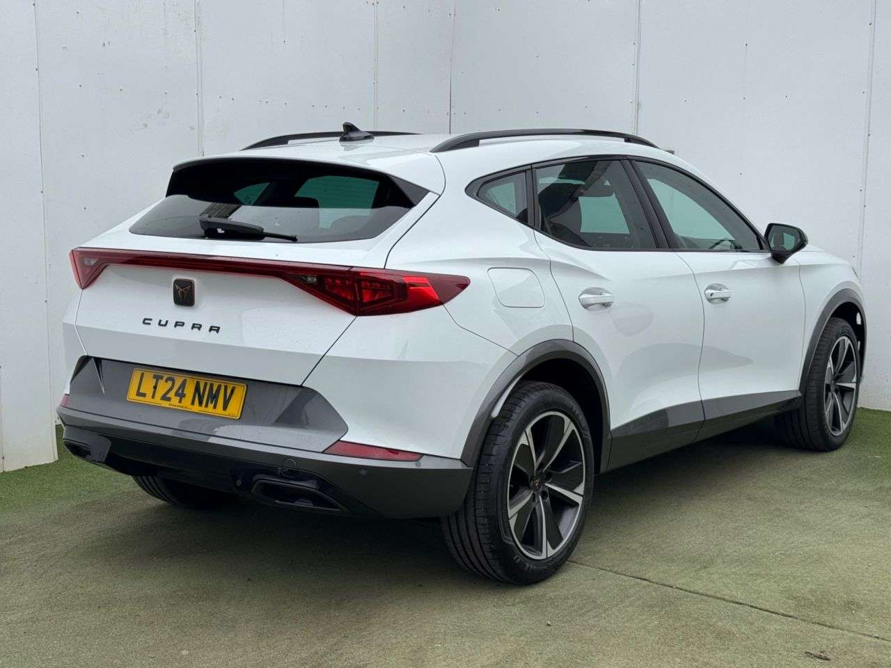 A 2024 CUPRA FORMENTOR 1.5 TSI V1 SUV 5dr Petrol Manual Euro 6 (s/s) (150 ps) A 2024 CUPRA FORMENTOR 1.5 TSI V1 SUV 5dr Petrol Manual Euro 6 (s/s) (150 ps)