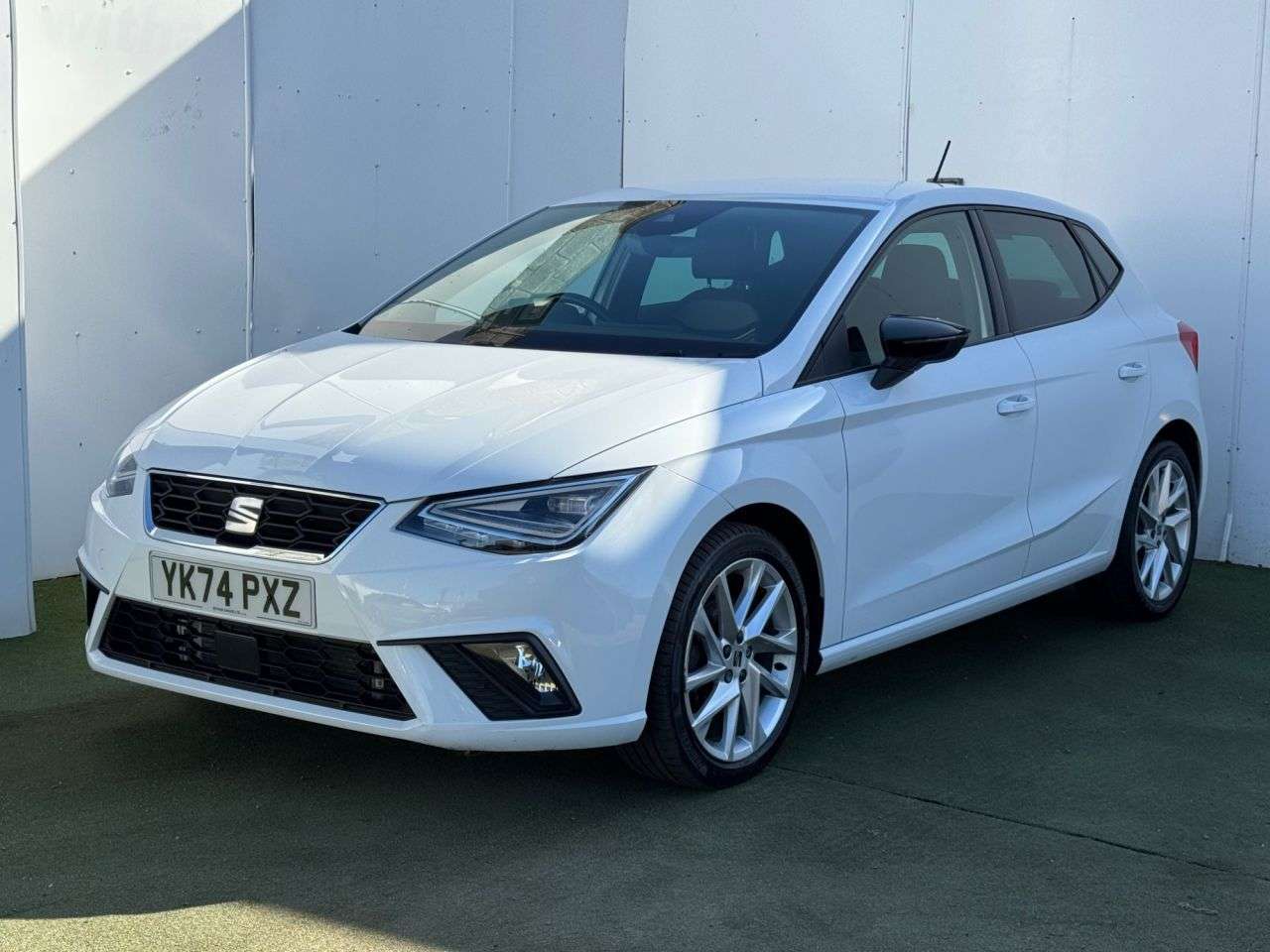 A 2024 SEAT IBIZA 1.0 TSI FR Hatchback 5dr Petrol DSG Euro 6 (s/s) (115 ps) A 2024 SEAT IBIZA 1.0 TSI FR Hatchback 5dr Petrol DSG Euro 6 (s/s) (115 ps)