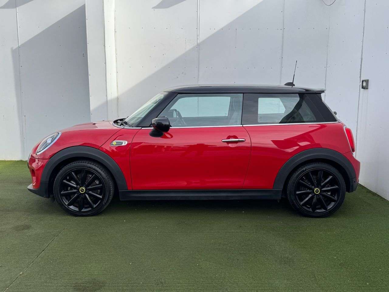 2021 MINI ELECTRIC HATCH 2021 MINI ELECTRIC HATCH