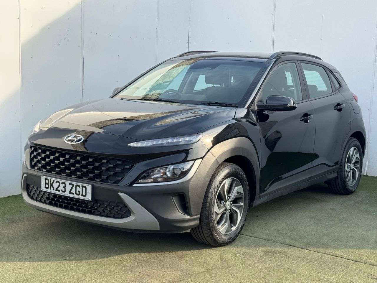 A 2023 HYUNDAI KONA 1.6 h-GDi SE Connect SUV 5dr Petrol Hybrid DCT Euro 6 (s/s) (141 ps) A 2023 HYUNDAI KONA 1.6 h-GDi SE Connect SUV 5dr Petrol Hybrid DCT Euro 6 (s/s) (141 ps)