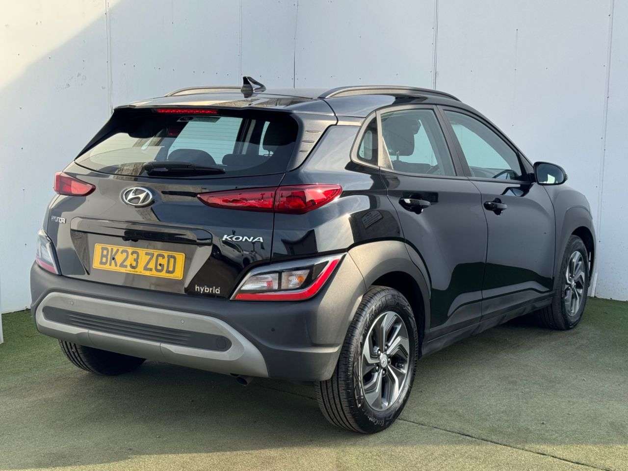 A 2023 HYUNDAI KONA 1.6 h-GDi SE Connect SUV 5dr Petrol Hybrid DCT Euro 6 (s/s) (141 ps) A 2023 HYUNDAI KONA 1.6 h-GDi SE Connect SUV 5dr Petrol Hybrid DCT Euro 6 (s/s) (141 ps)