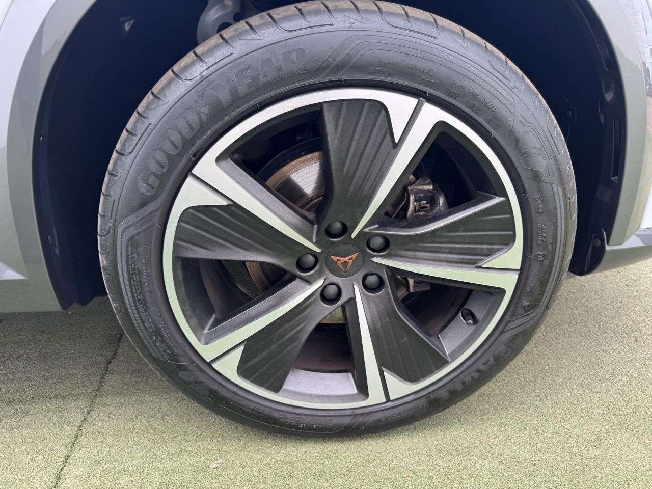 2024 CUPRA FORMENTOR 2024 CUPRA FORMENTOR