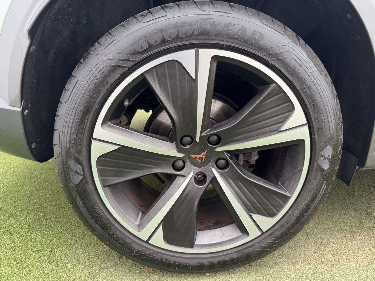 2024 CUPRA FORMENTOR 2024 CUPRA FORMENTOR