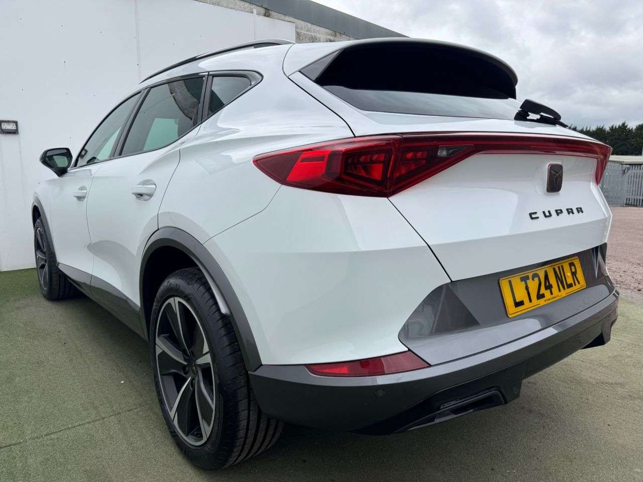 2024 CUPRA FORMENTOR 2024 CUPRA FORMENTOR