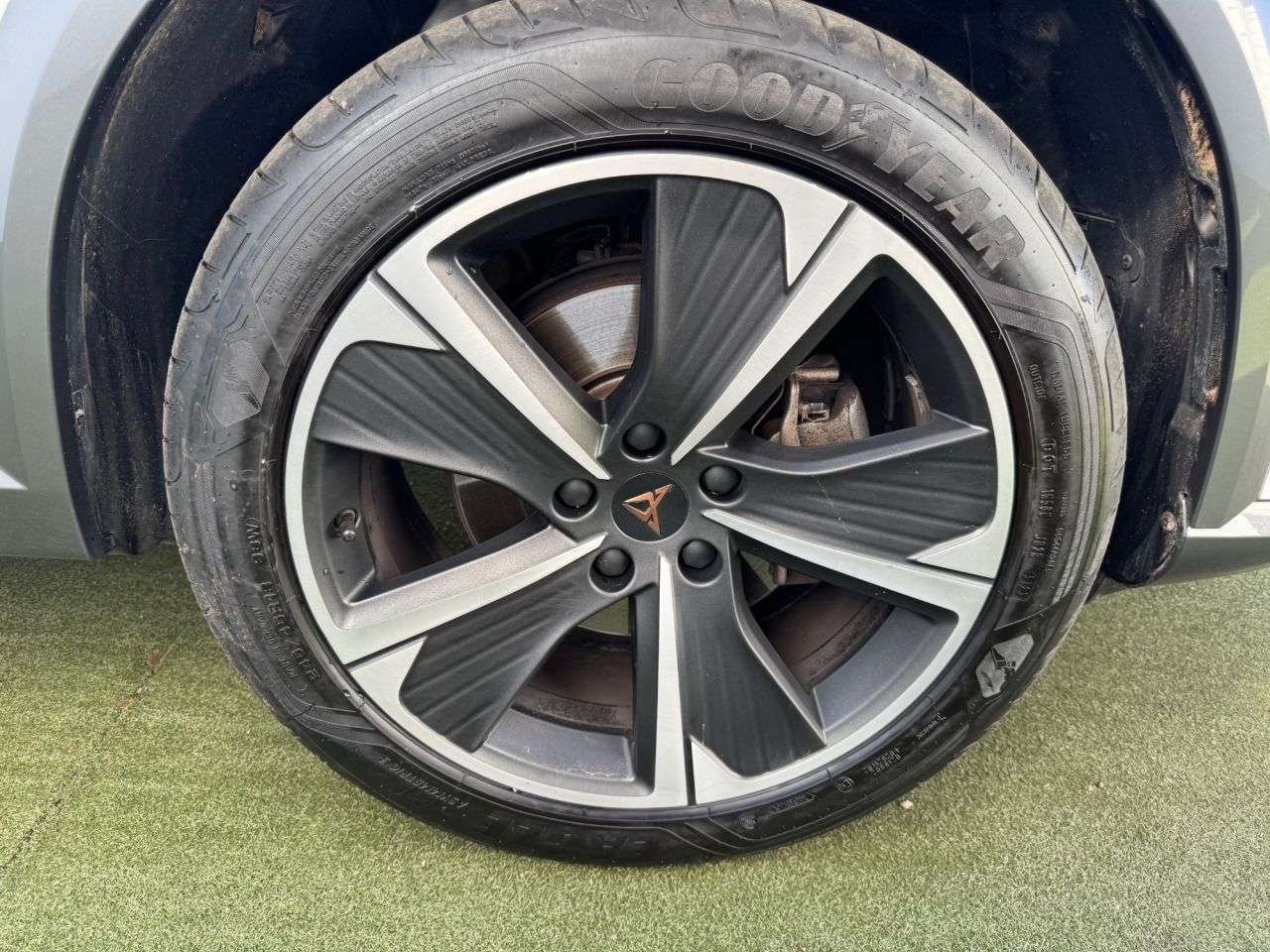 2024 CUPRA FORMENTOR 2024 CUPRA FORMENTOR