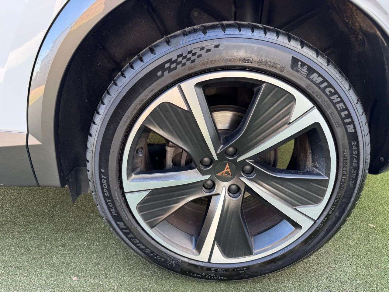 2024 CUPRA FORMENTOR 2024 CUPRA FORMENTOR