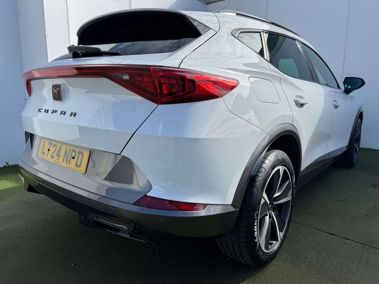 2024 CUPRA FORMENTOR 2024 CUPRA FORMENTOR