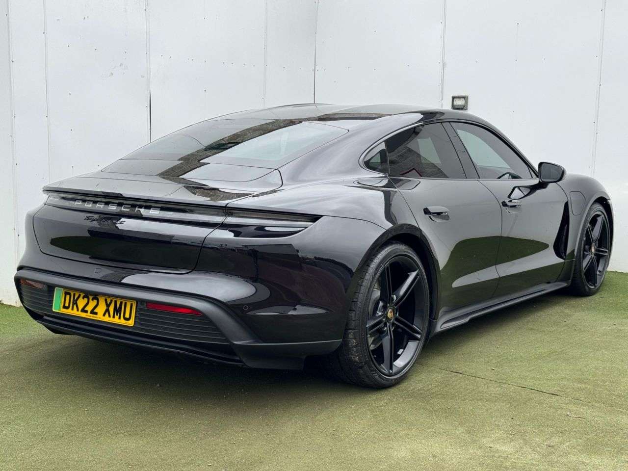 A 2022 PORSCHE TAYCAN Performance 79.2kWh 4S Saloon 4dr Electric Auto 4WD (11kW Charger) (530 ps) A 2022 PORSCHE TAYCAN Performance 79.2kWh 4S Saloon 4dr Electric Auto 4WD (11kW Charger) (530 ps)