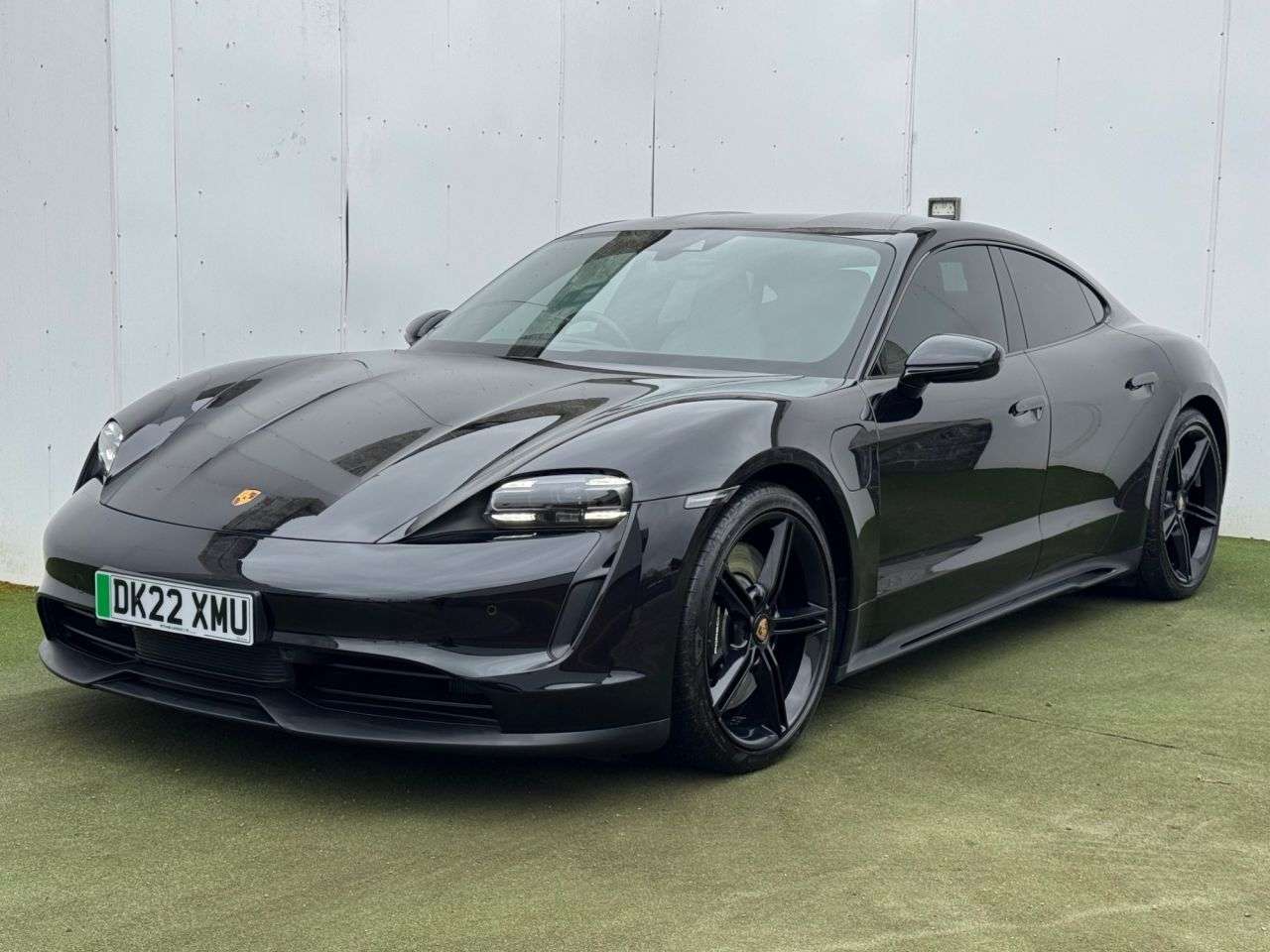 A 2022 PORSCHE TAYCAN Performance 79.2kWh 4S Saloon 4dr Electric Auto 4WD (11kW Charger) (530 ps) A 2022 PORSCHE TAYCAN Performance 79.2kWh 4S Saloon 4dr Electric Auto 4WD (11kW Charger) (530 ps)