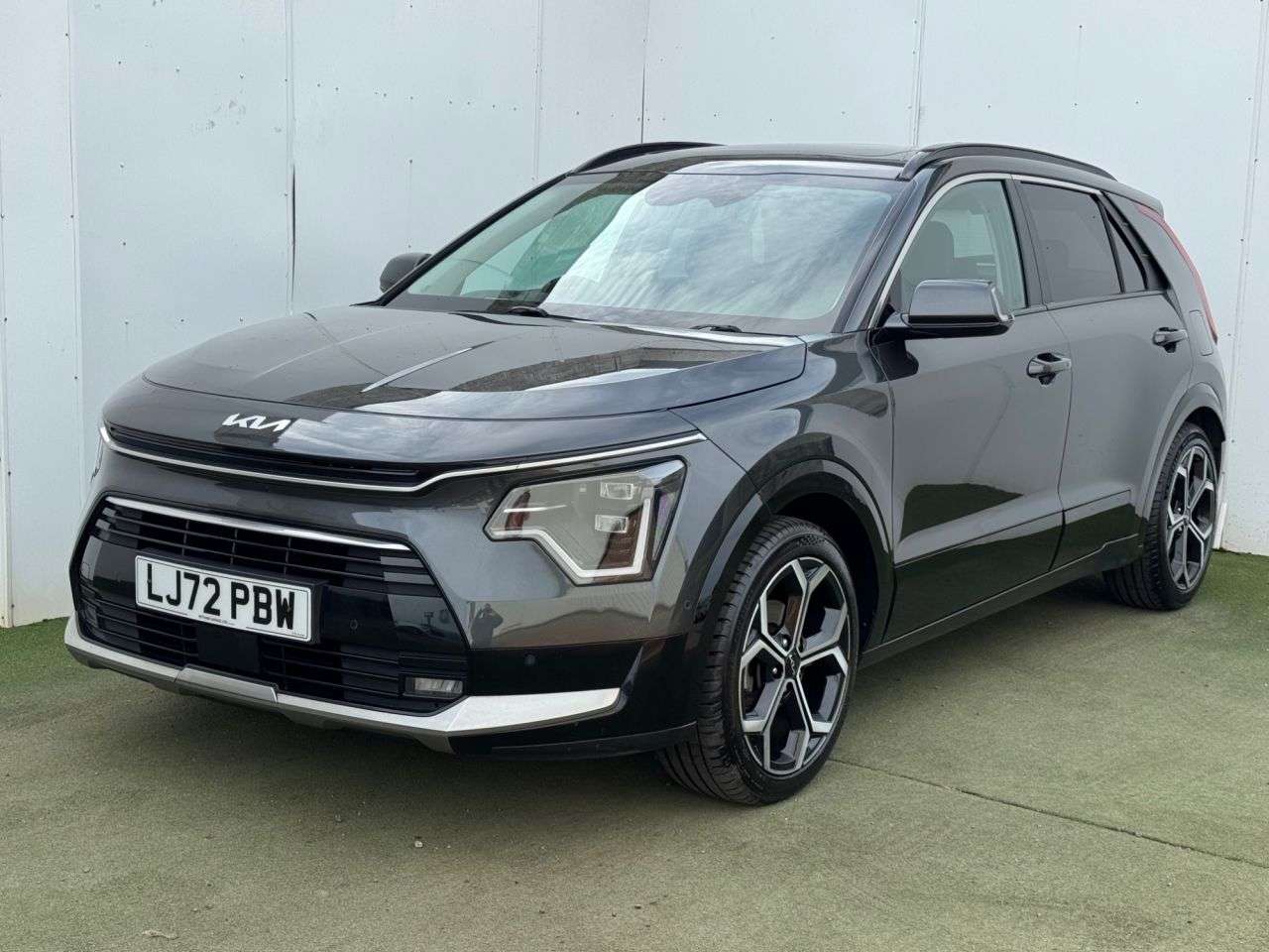 A 2023 KIA NIRO 1.6h GDi 4 SUV 5dr Petrol Hybrid DCT Euro 6 (s/s) (139 bhp) A 2023 KIA NIRO 1.6h GDi 4 SUV 5dr Petrol Hybrid DCT Euro 6 (s/s) (139 bhp)