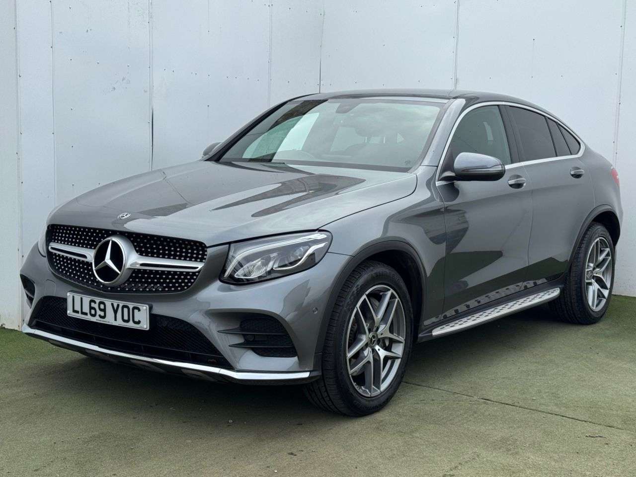 A 2019 MERCEDES-BENZ GLC 2.1 GLC220d AMG Line Coupe 5dr Diesel G-Tronic+ 4MATIC Euro 6 (s/s) (170 ps A 2019 MERCEDES-BENZ GLC 2.1 GLC220d AMG Line Coupe 5dr Diesel G-Tronic+ 4MATIC Euro 6 (s/s) (170 ps