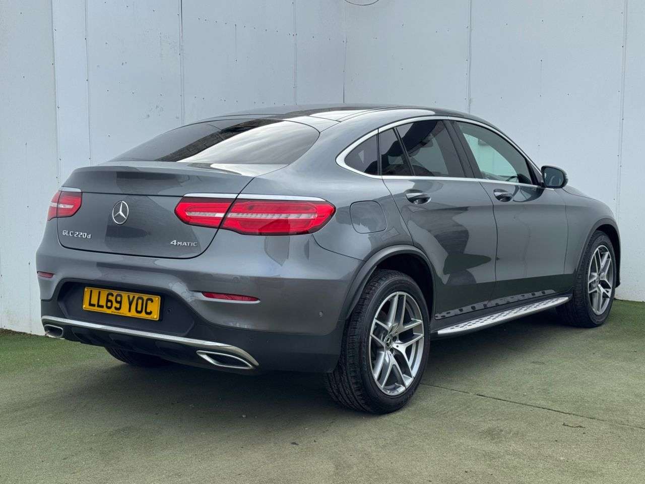 A 2019 MERCEDES-BENZ GLC 2.1 GLC220d AMG Line Coupe 5dr Diesel G-Tronic+ 4MATIC Euro 6 (s/s) (170 ps A 2019 MERCEDES-BENZ GLC 2.1 GLC220d AMG Line Coupe 5dr Diesel G-Tronic+ 4MATIC Euro 6 (s/s) (170 ps