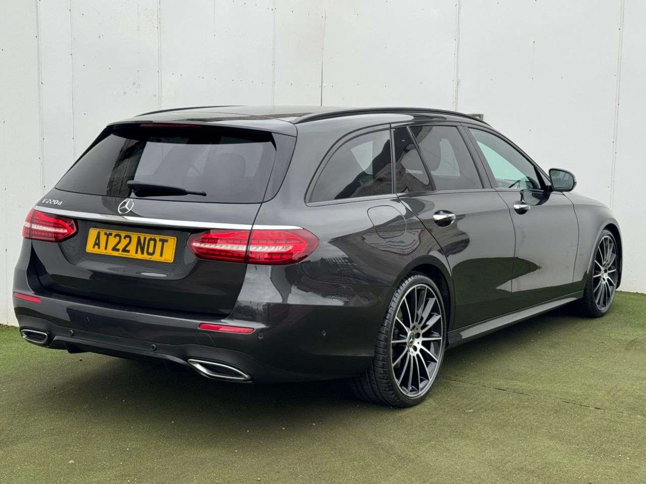 A 2022 MERCEDES-BENZ E-CLASS 2.0 E220dh MHEV AMG Line Night Edition (Premium Plus) Estate 5dr Diesel Hyb A 2022 MERCEDES-BENZ E-CLASS 2.0 E220dh MHEV AMG Line Night Edition (Premium Plus) Estate 5dr Diesel Hyb