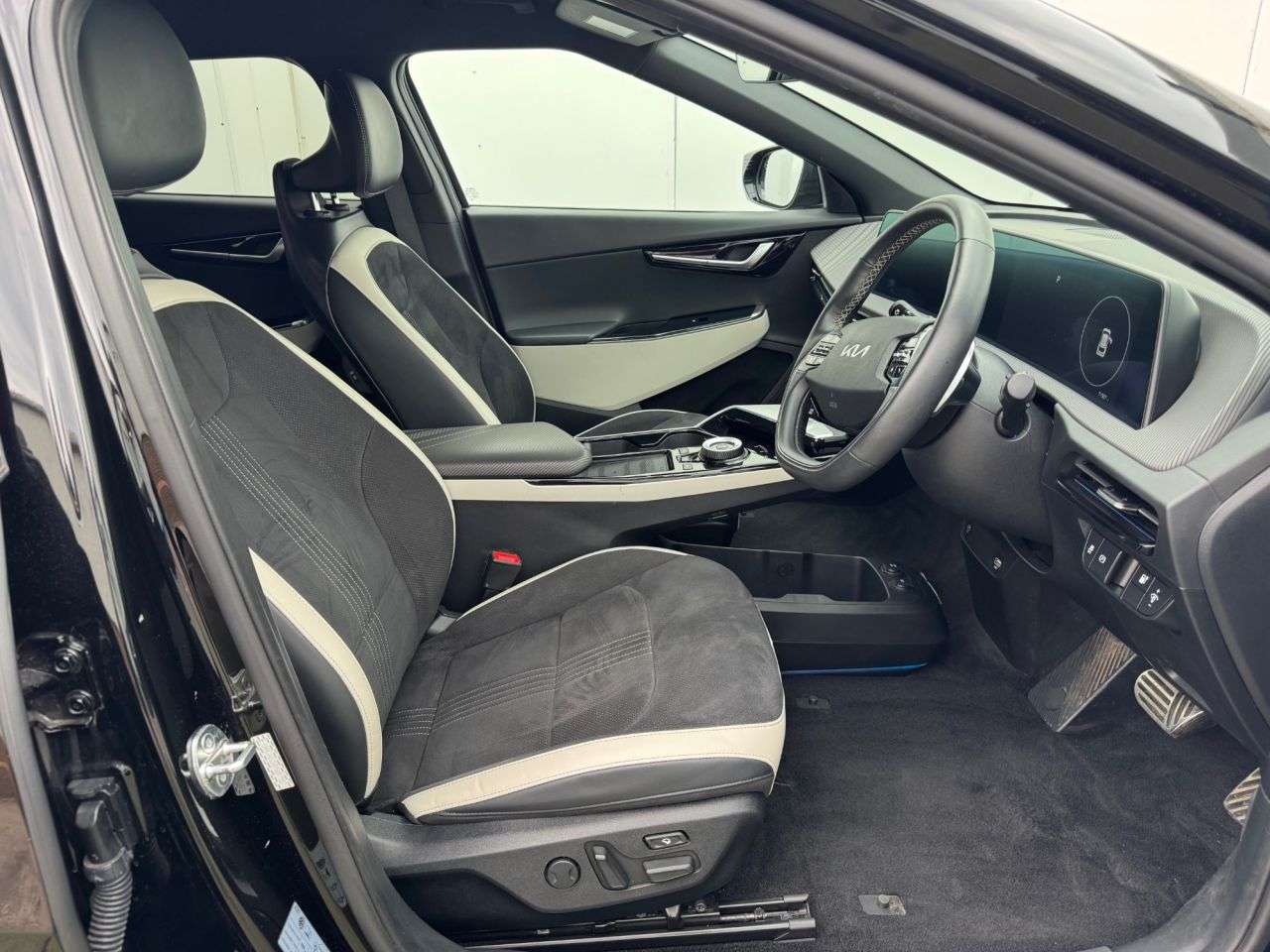 2023 KIA EV6 2023 KIA EV6