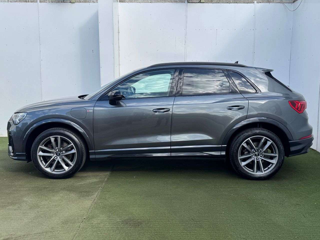 2023 AUDI Q3 2023 AUDI Q3