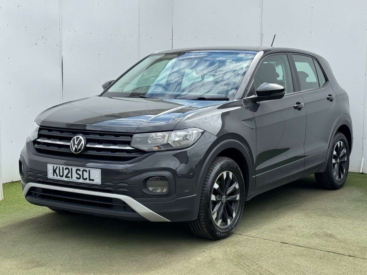 A 2021 VOLKSWAGEN T-CROSS 1.0 TSI S SUV 5dr Petrol Manual Euro 6 (s/s) (95 ps) A 2021 VOLKSWAGEN T-CROSS 1.0 TSI S SUV 5dr Petrol Manual Euro 6 (s/s) (95 ps)