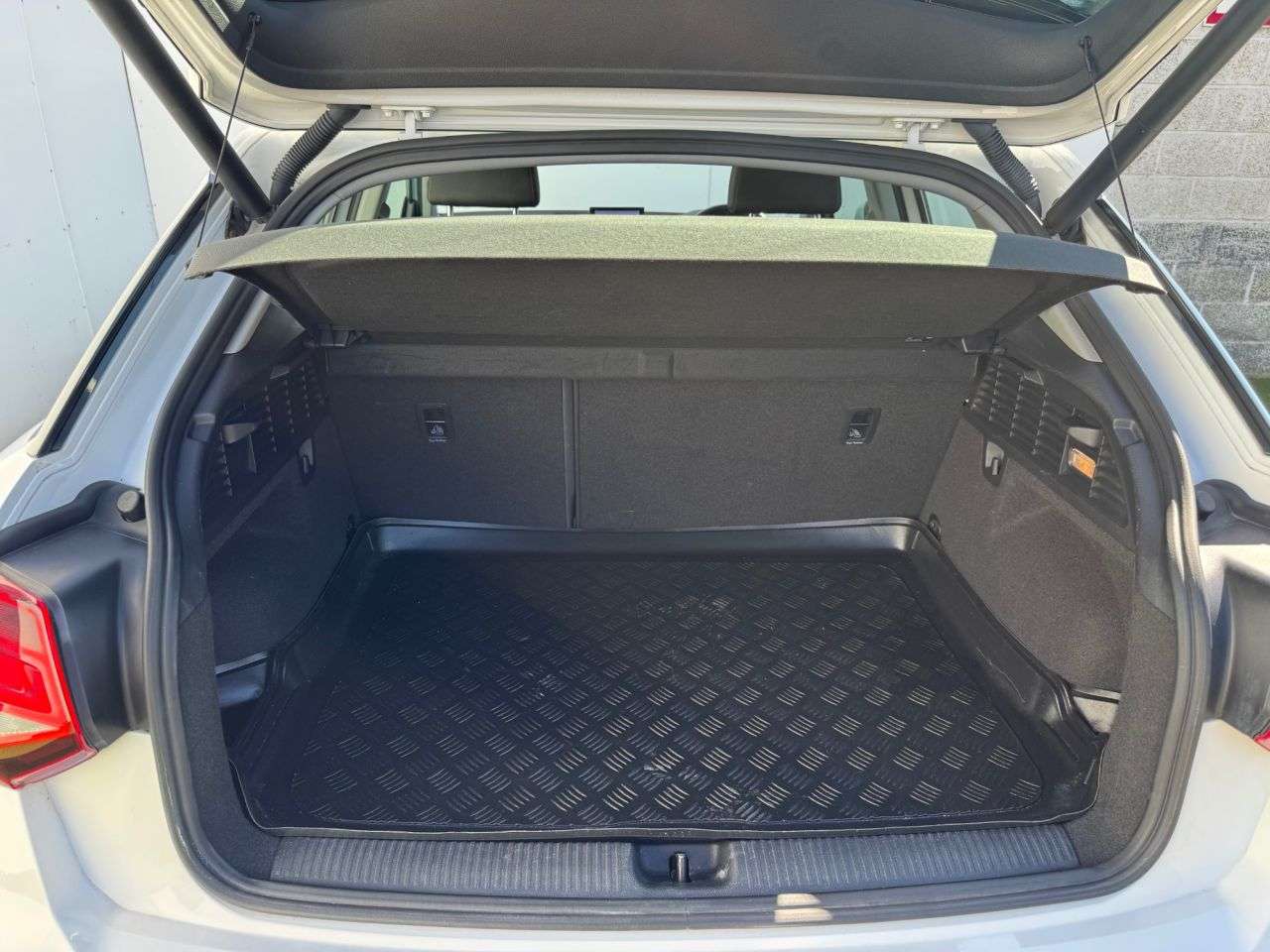 2017 AUDI Q2 2017 AUDI Q2