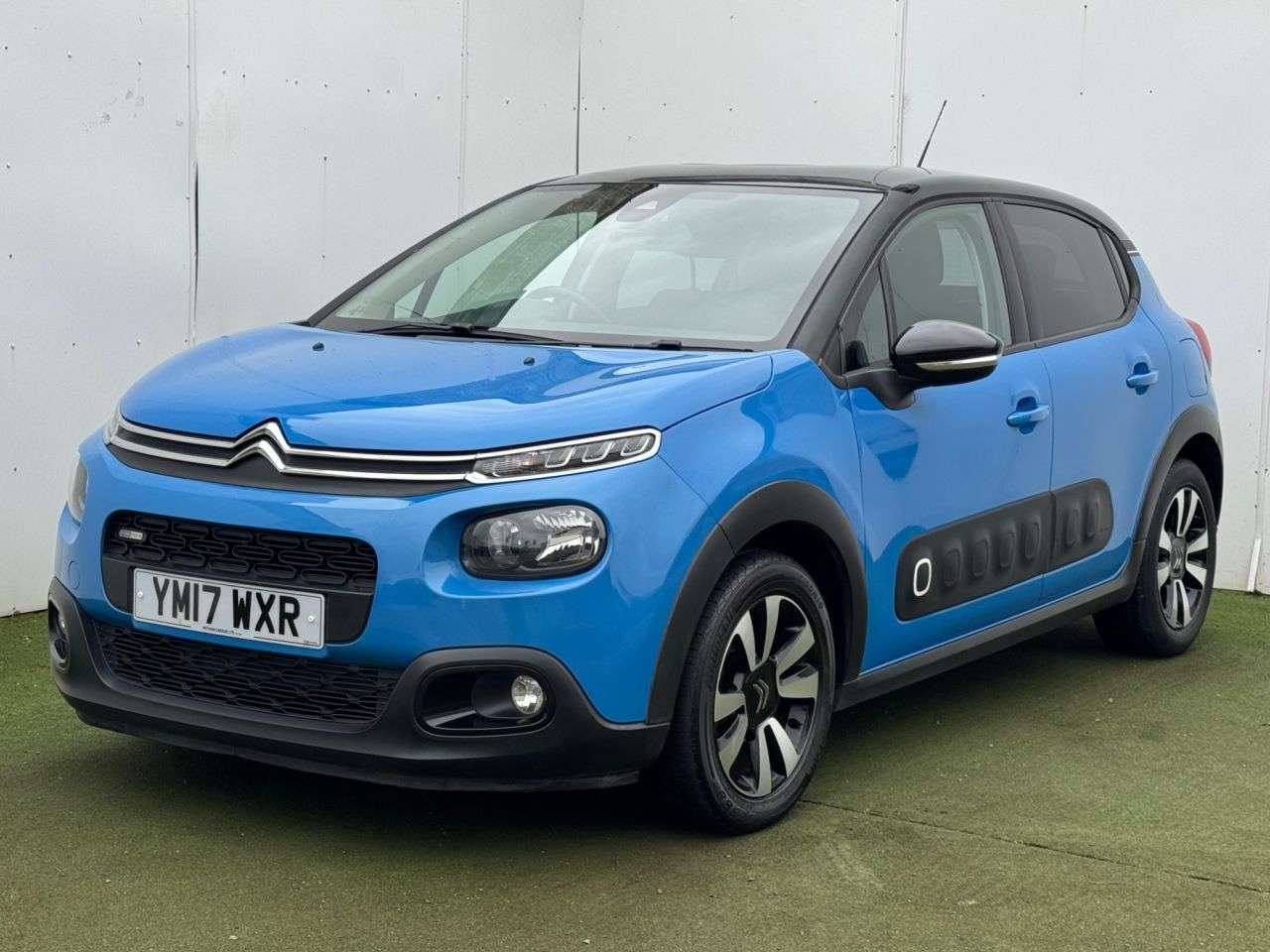 A 2017 CITROEN C3 1.2 PureTech Flair Hatchback 5dr Petrol Manual Euro 6 (82 ps) A 2017 CITROEN C3 1.2 PureTech Flair Hatchback 5dr Petrol Manual Euro 6 (82 ps)