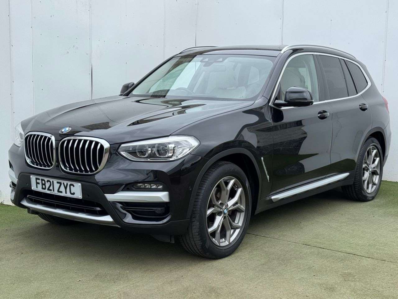 A 2021 BMW X3 2.0 20i GPF xLine SUV 5dr Petrol Auto xDrive Euro 6 (s/s) (184 ps) A 2021 BMW X3 2.0 20i GPF xLine SUV 5dr Petrol Auto xDrive Euro 6 (s/s) (184 ps)