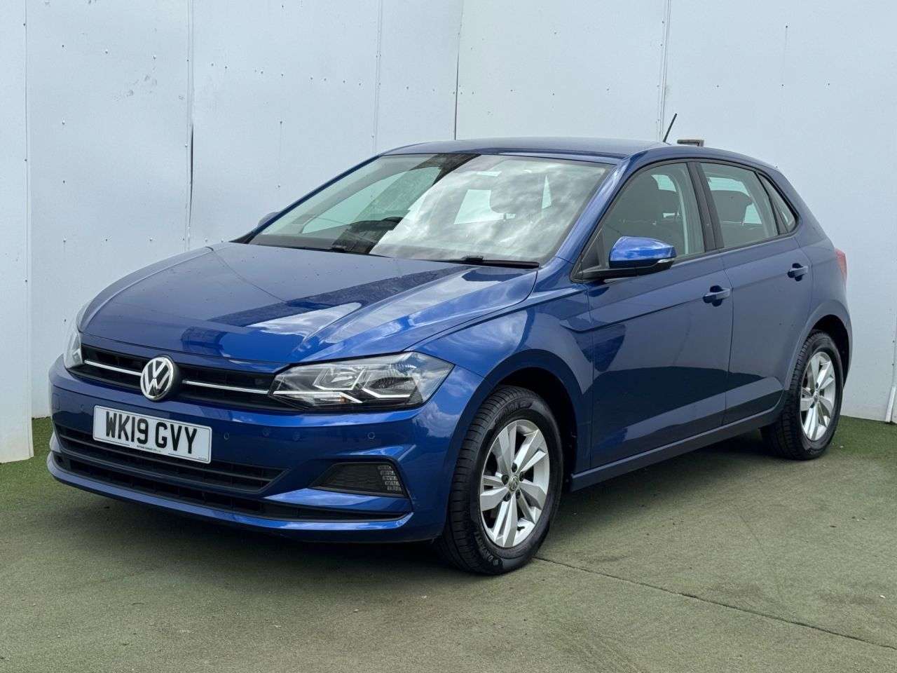A 2019 VOLKSWAGEN POLO 1.0 TSI GPF SE Hatchback 5dr Petrol Manual Euro 6 (s/s) (95 ps) A 2019 VOLKSWAGEN POLO 1.0 TSI GPF SE Hatchback 5dr Petrol Manual Euro 6 (s/s) (95 ps)