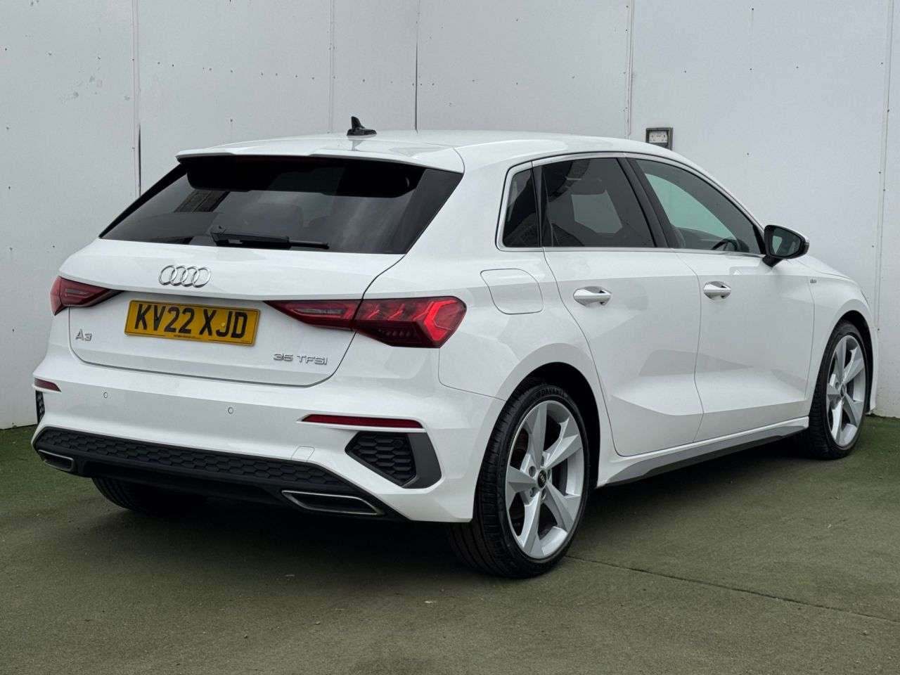A 2022 AUDI A3 1.5 TFSI 35 S line Sportback 5dr Petrol S Tronic Euro 6 (s/s) (150 ps) A 2022 AUDI A3 1.5 TFSI 35 S line Sportback 5dr Petrol S Tronic Euro 6 (s/s) (150 ps)