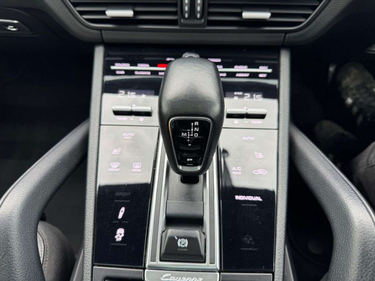 2020 PORSCHE CAYENNE 2020 PORSCHE CAYENNE
