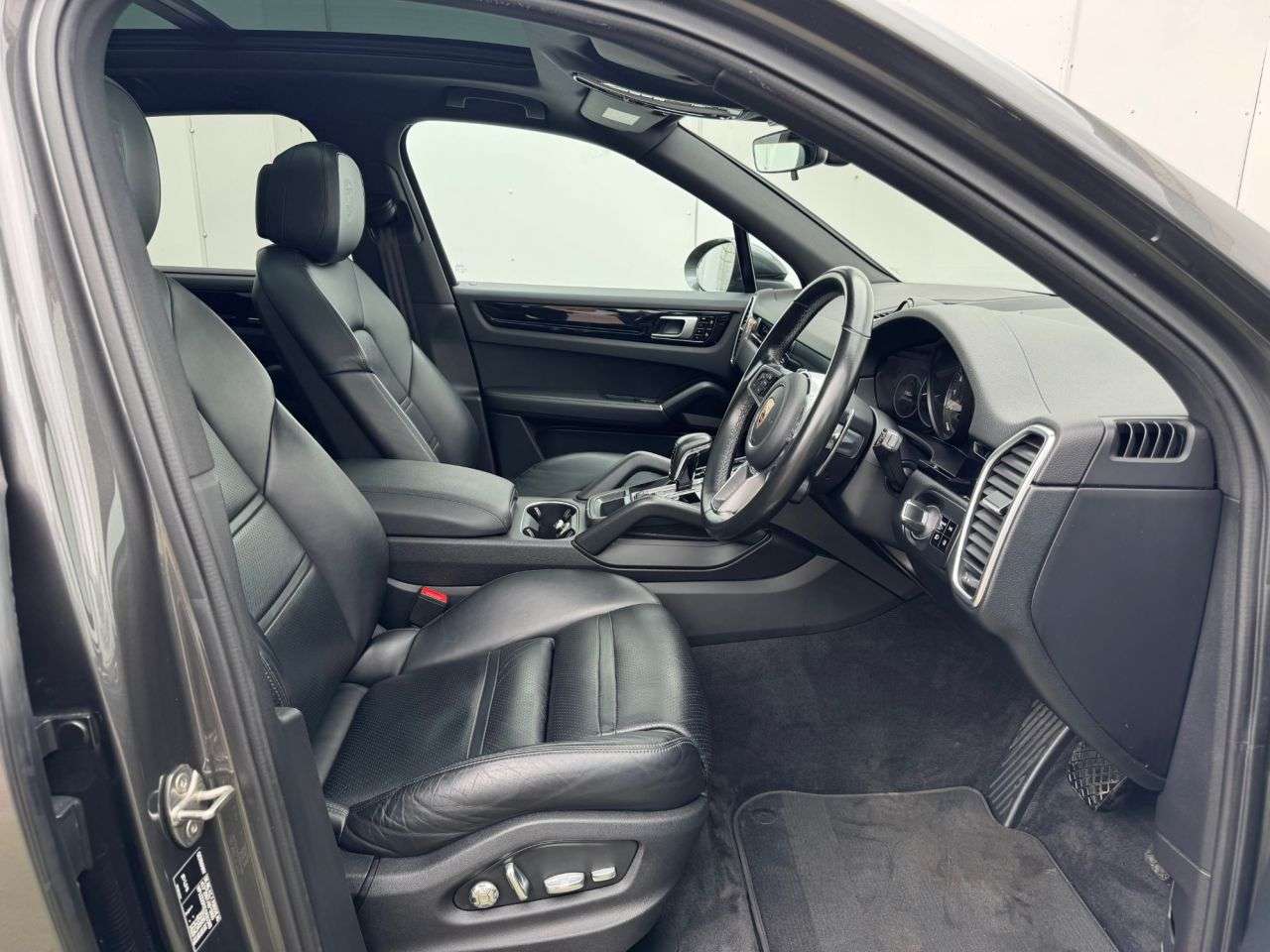 2020 PORSCHE CAYENNE 2020 PORSCHE CAYENNE