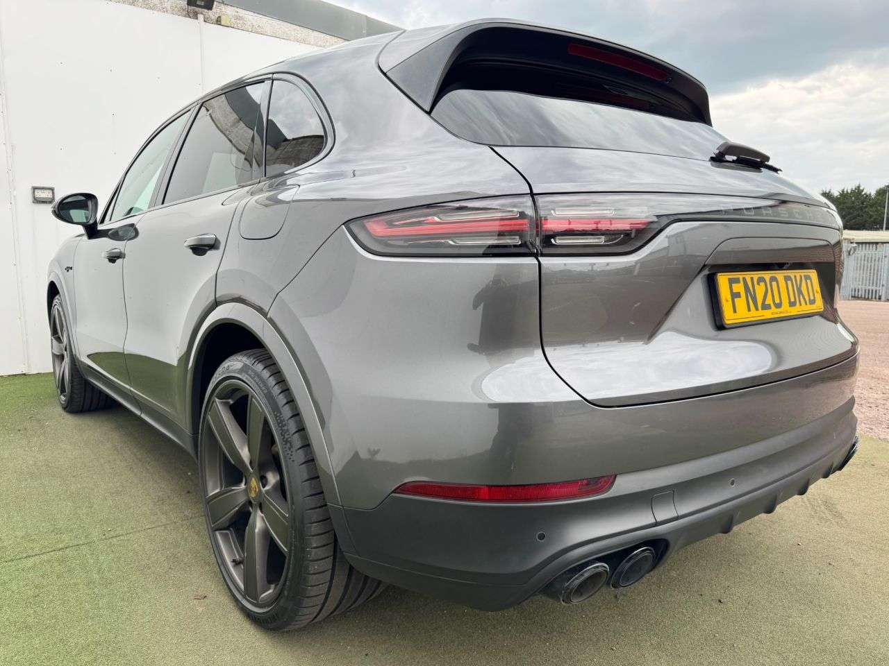 2020 PORSCHE CAYENNE 2020 PORSCHE CAYENNE